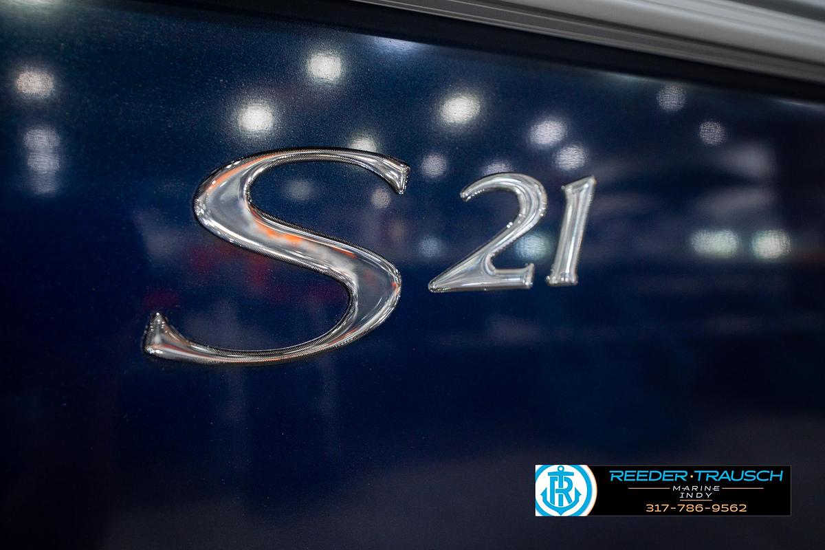 2027 Bennington 21 SSR