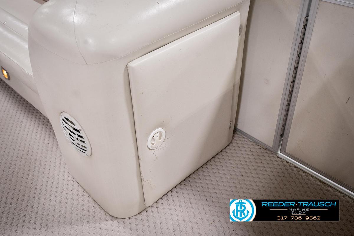 Used 2005 Crest 22 Crest III XRS