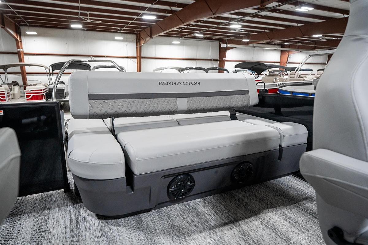 2025 Bennington 24 MSB