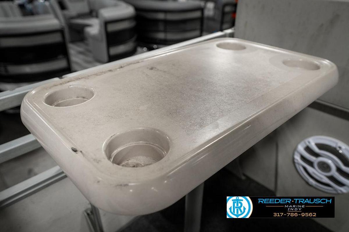 Used 1989 Crest Savannah Crest II