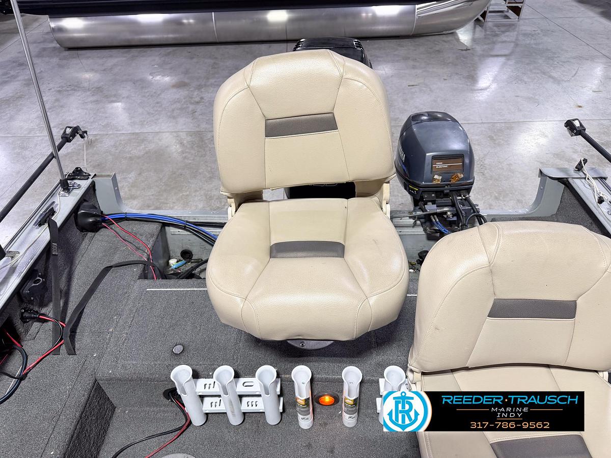 Used 1999 Lund Mr. Pike 17
