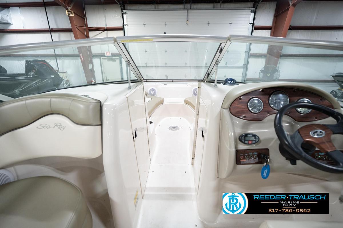 Used 2005 Sea Ray 200 Sun Deck