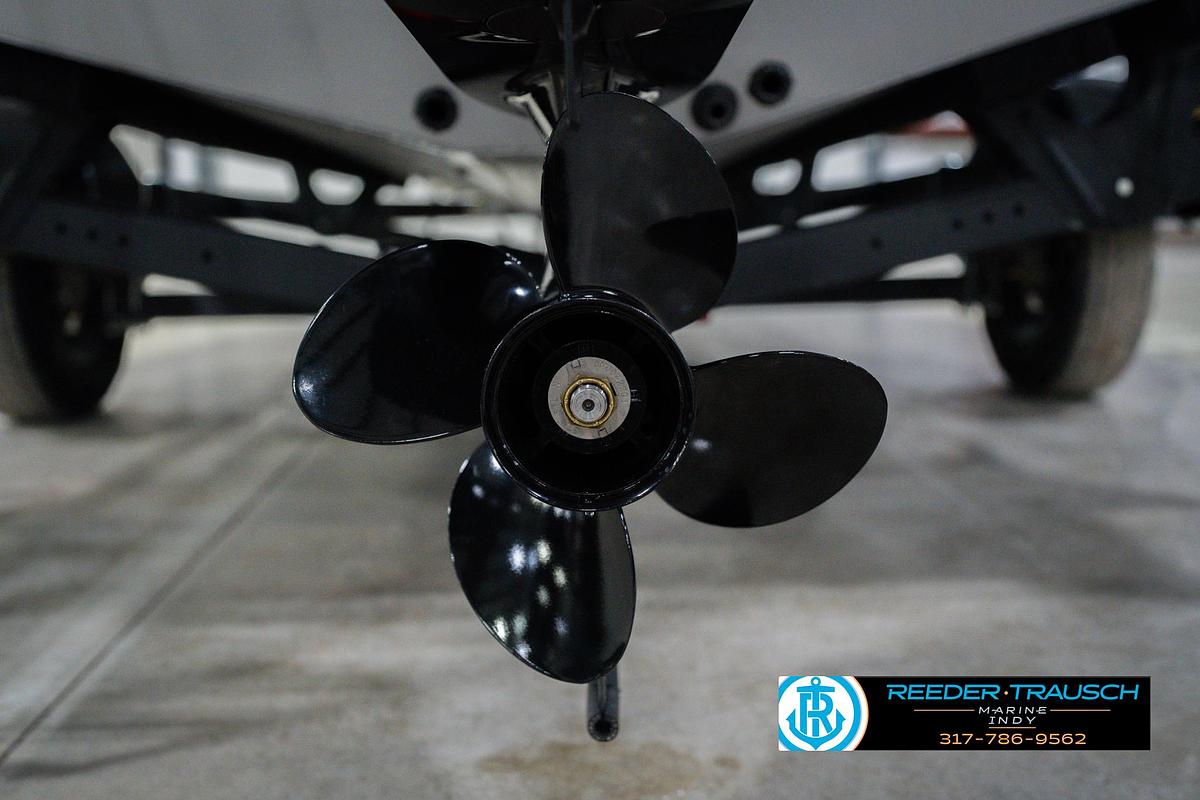 2026 Lund 1875 Pro Guide