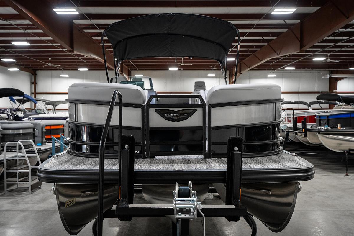 2025 Bennington 24 MSB