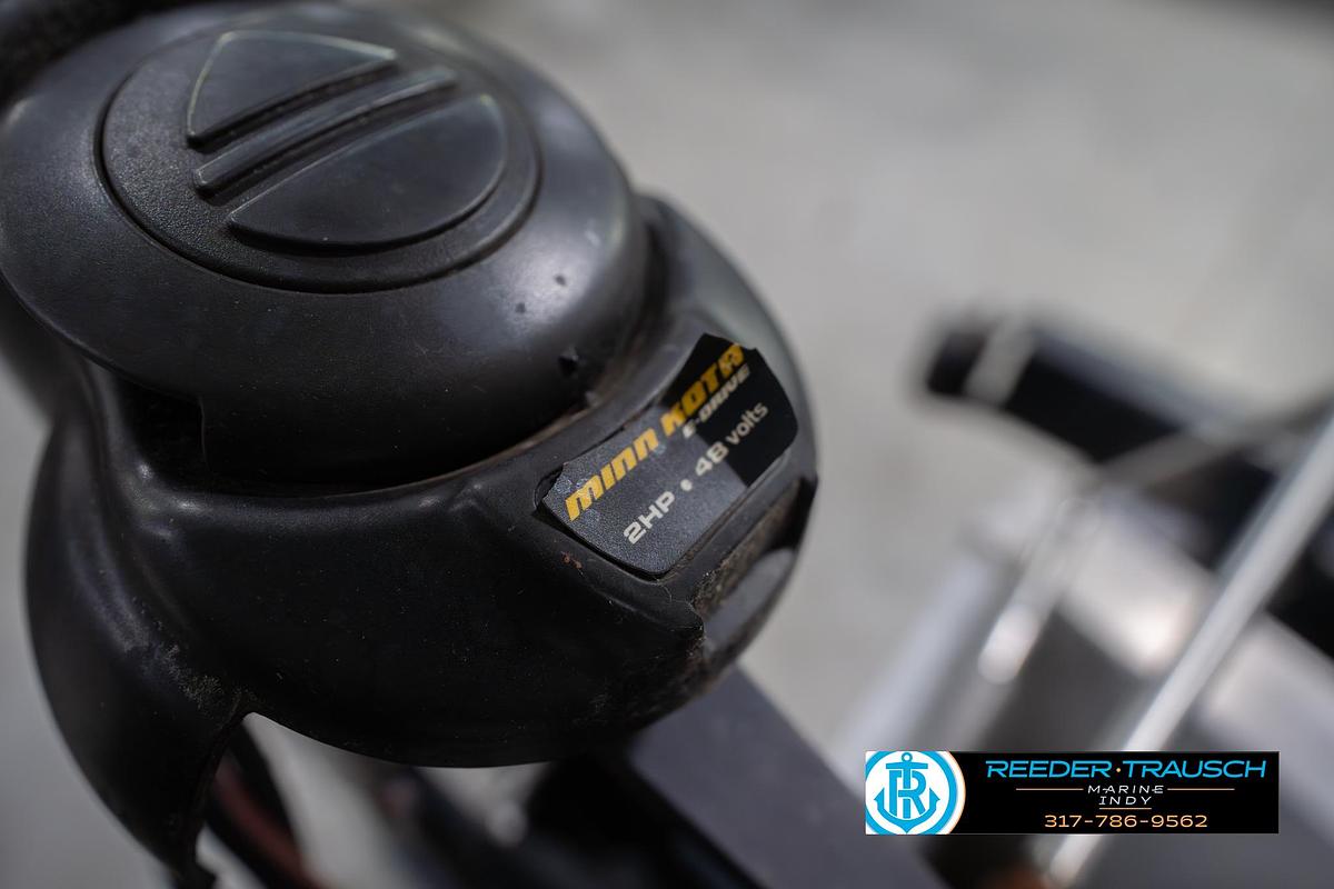 Used 2009 Sylvan 818 Mirage Fish