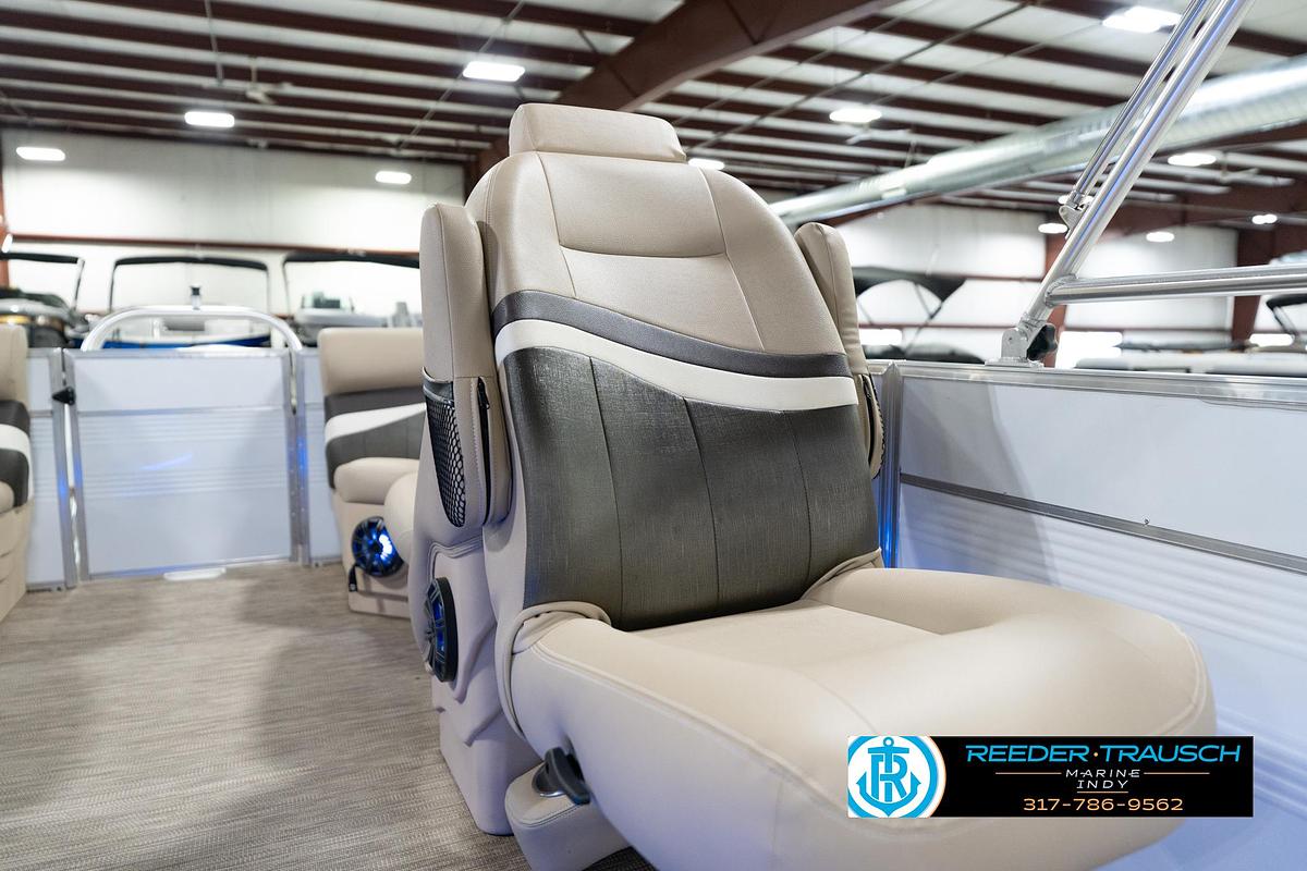 Used 2020 Leisure Craft 2435 LX