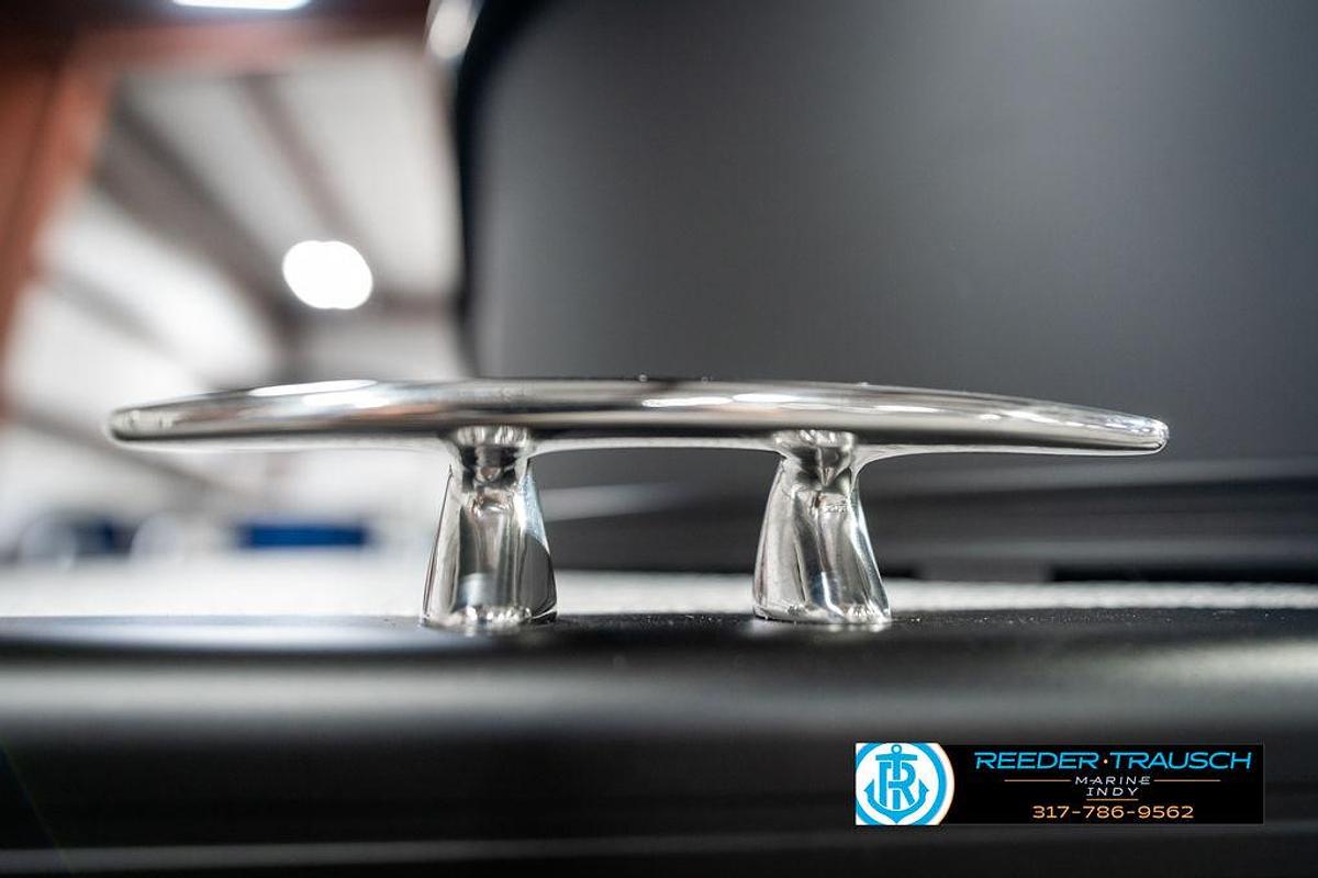 2025 Bennington 21 SLJ