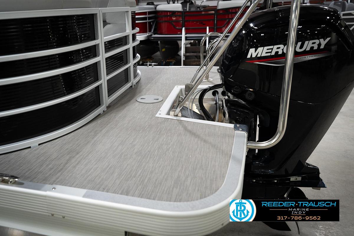 Used 2023 Bennington 22 LSR