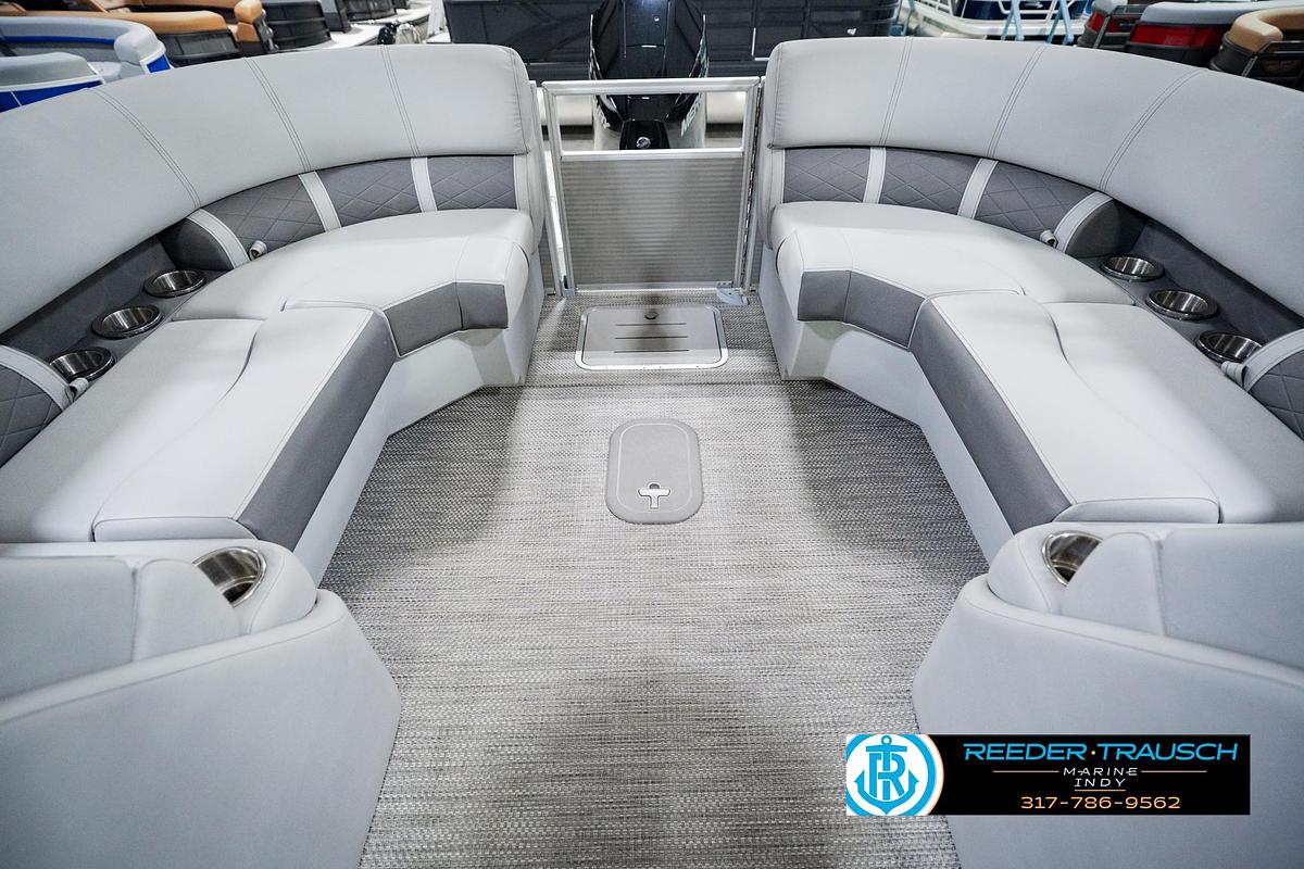 Used 2023 Bennington 23 LSR