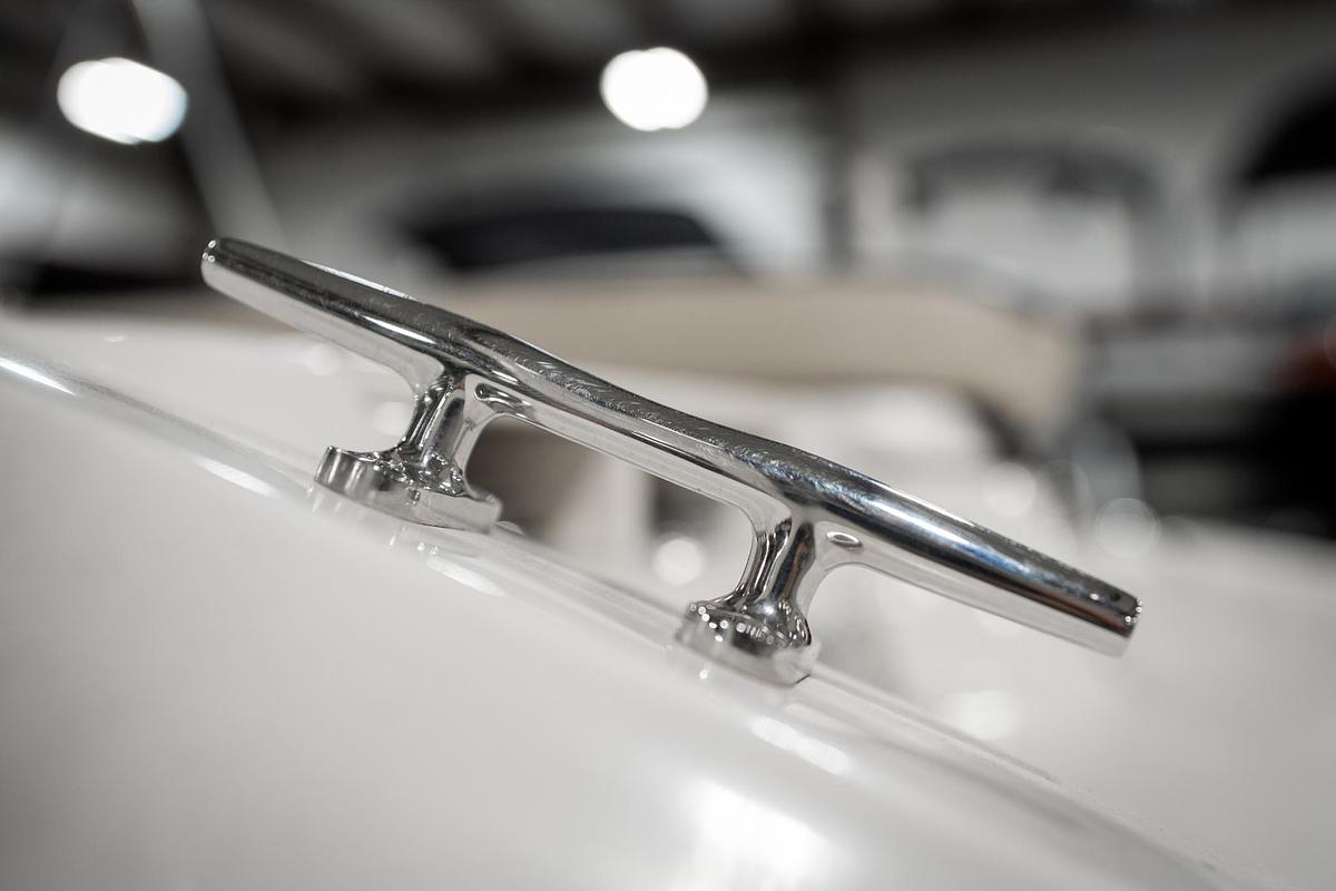 Used 2013 Chapparal 19 H20 F/S