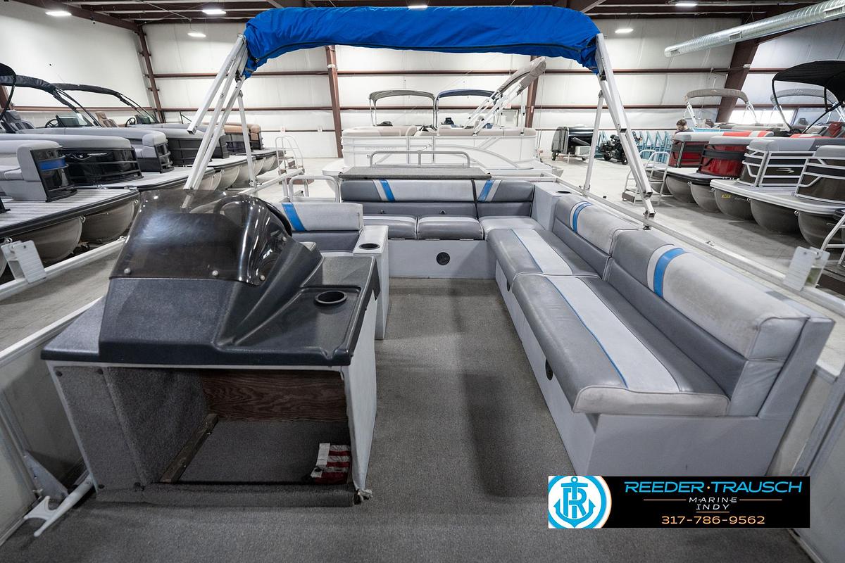 Used 1992 Sun Tracker Party Barge 24