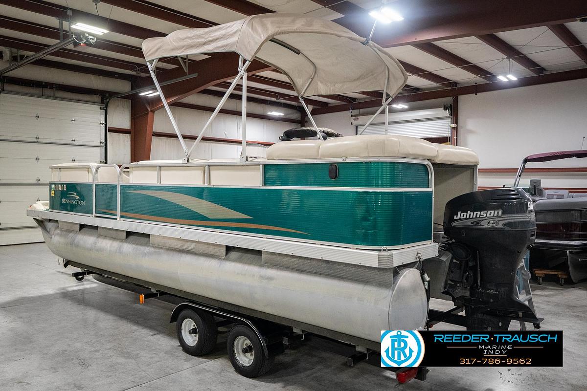 Used 2000 Bennington 227L