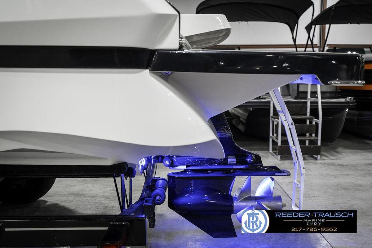 Used 2021 Four Winns H260