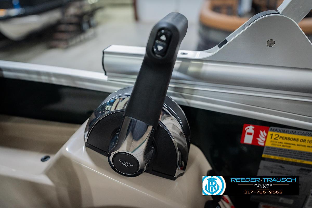 2026 Bennington 24 MFB