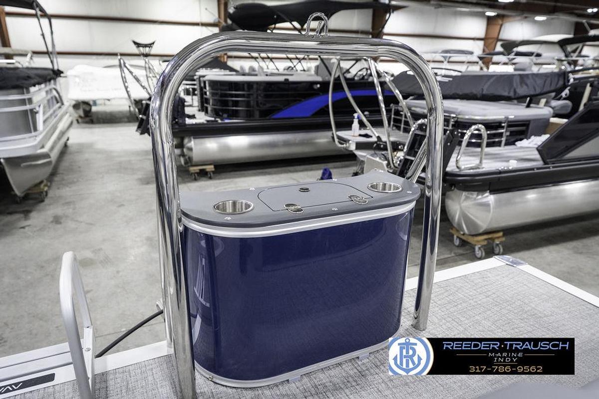 2025 Avalon 1785 Venture CRB