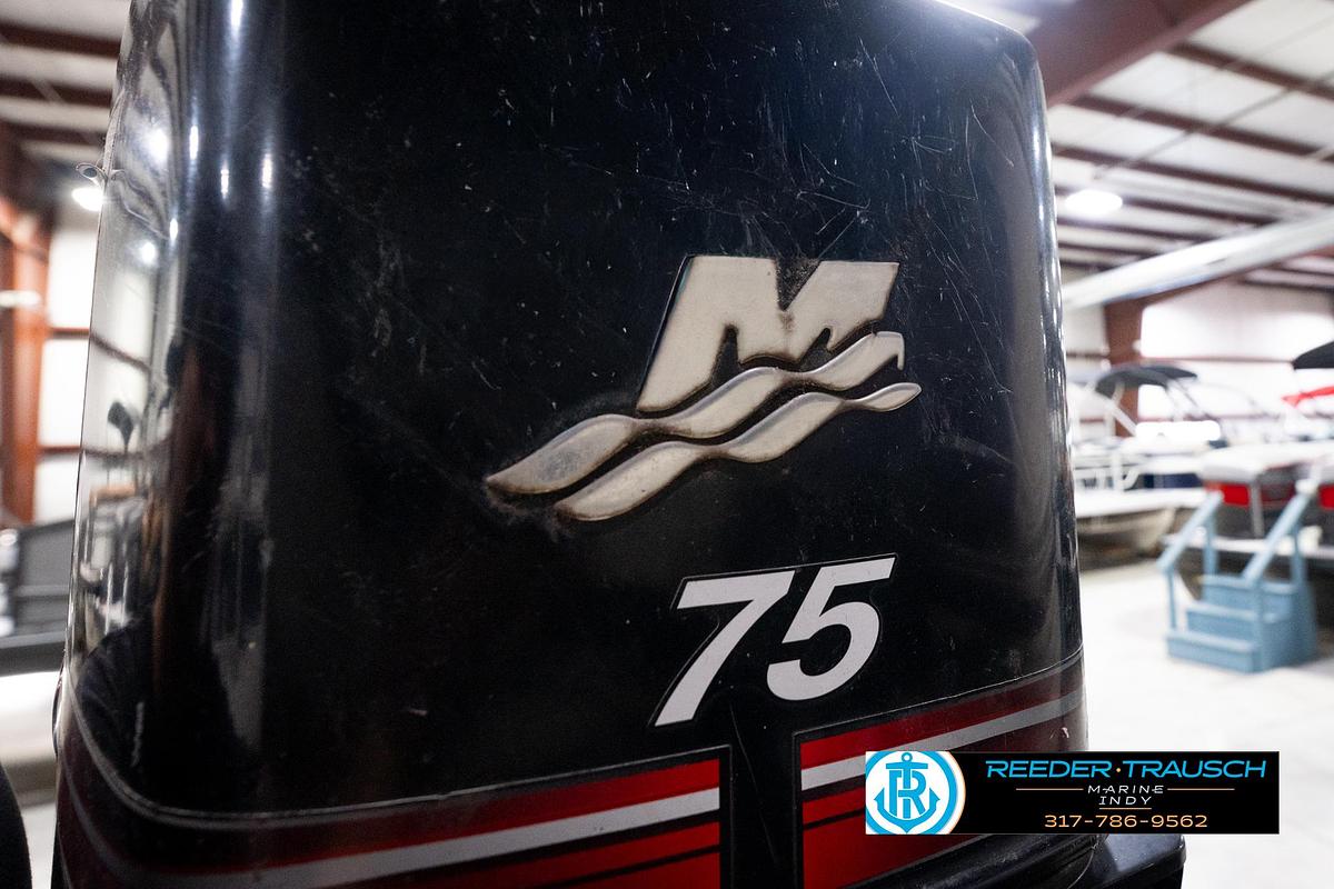 Used 2005 Crest 22 Crest III XRS