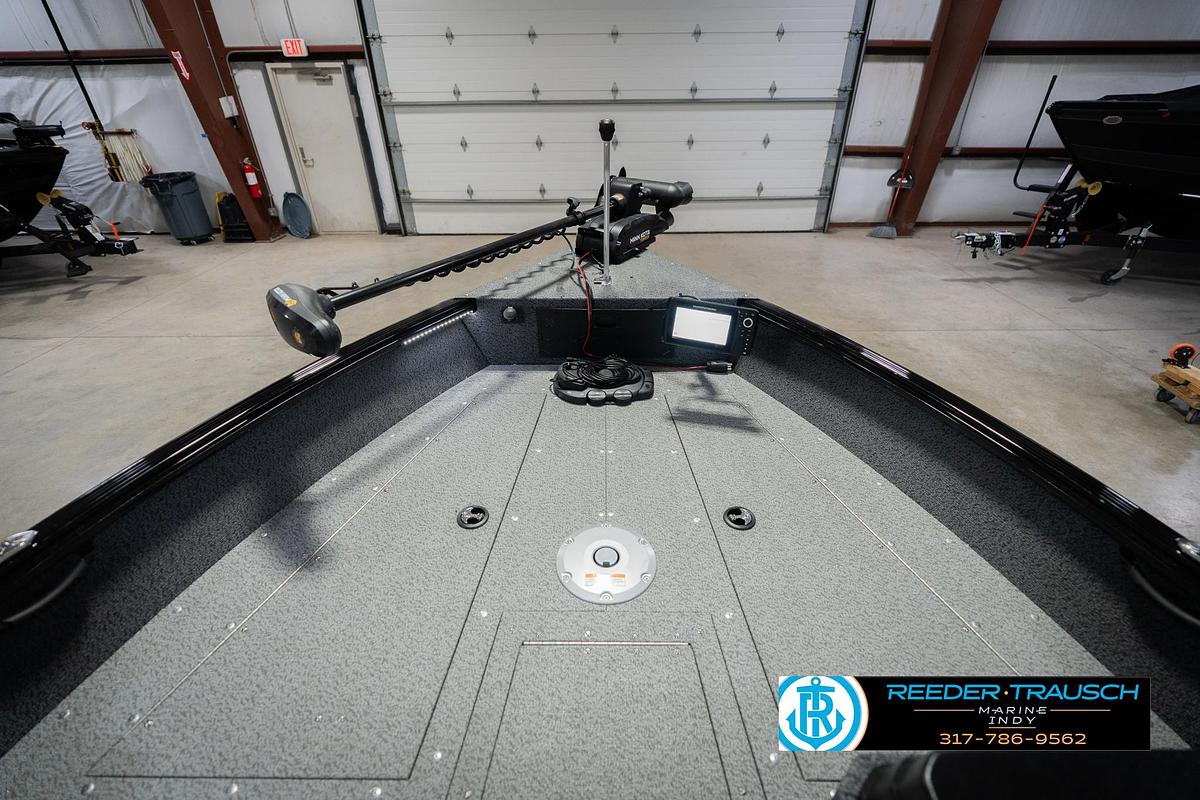 2026 Lund 1700 Explorer Side