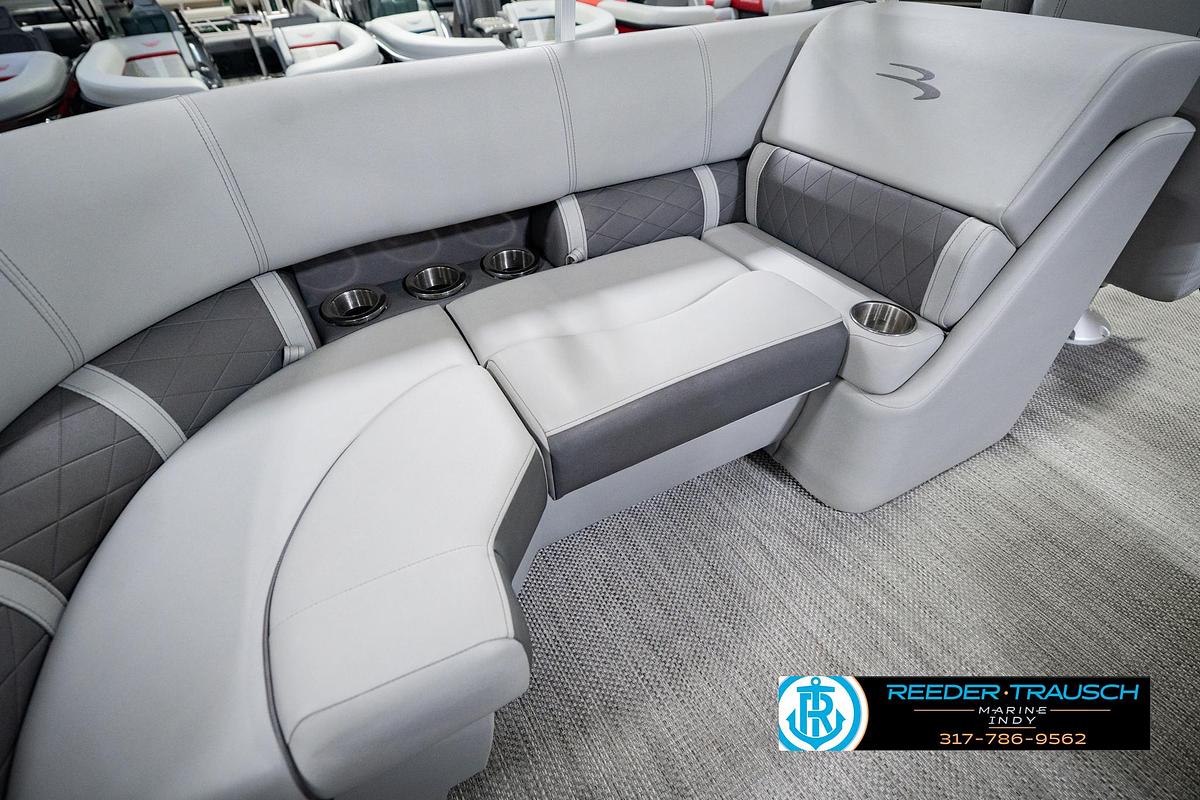Used 2023 Bennington 23 LSR