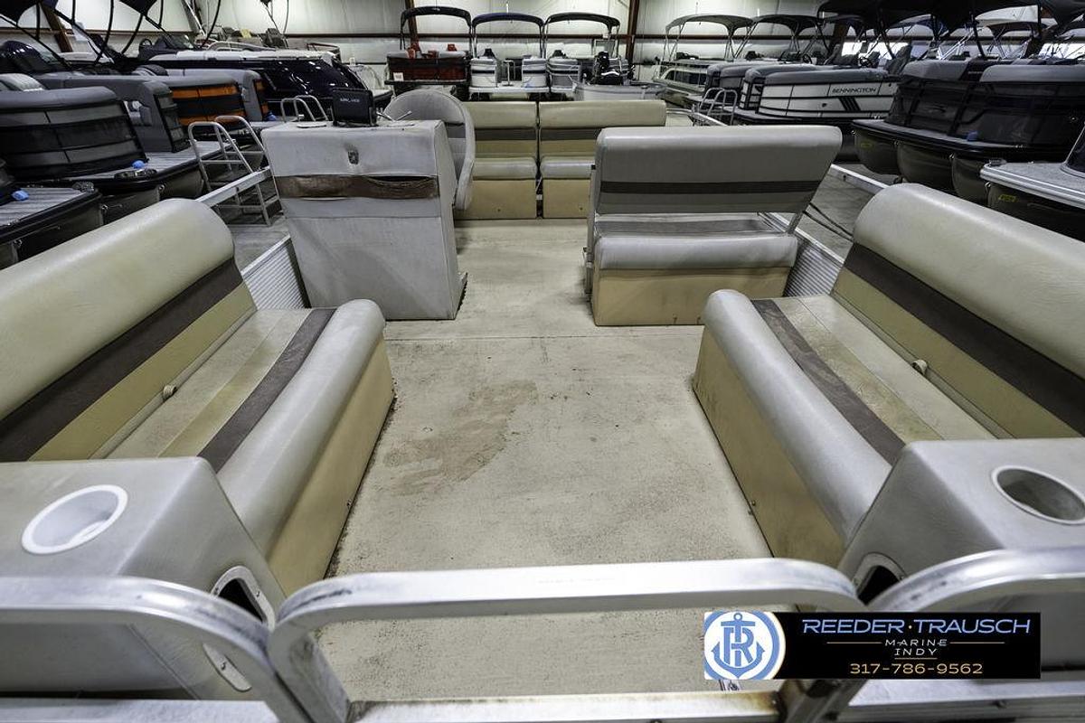 Used 1985 Godfrey Aqua Patio