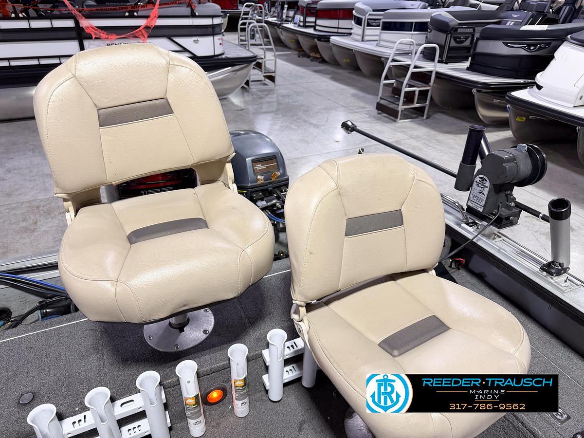 Used 1999 Lund Mr. Pike 17