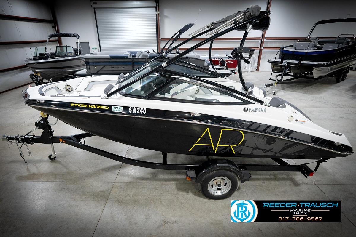 Used 2015 Yamaha AR192