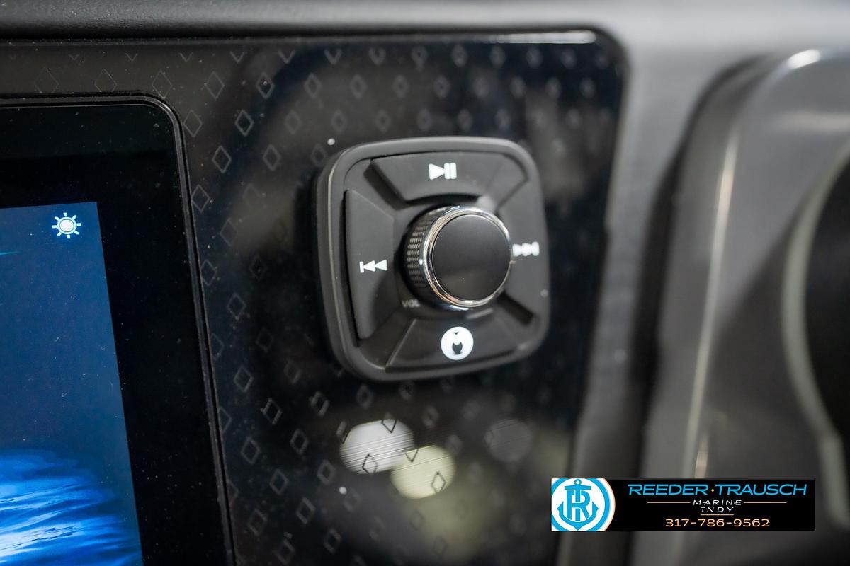 2026 Bennington 26 MSB