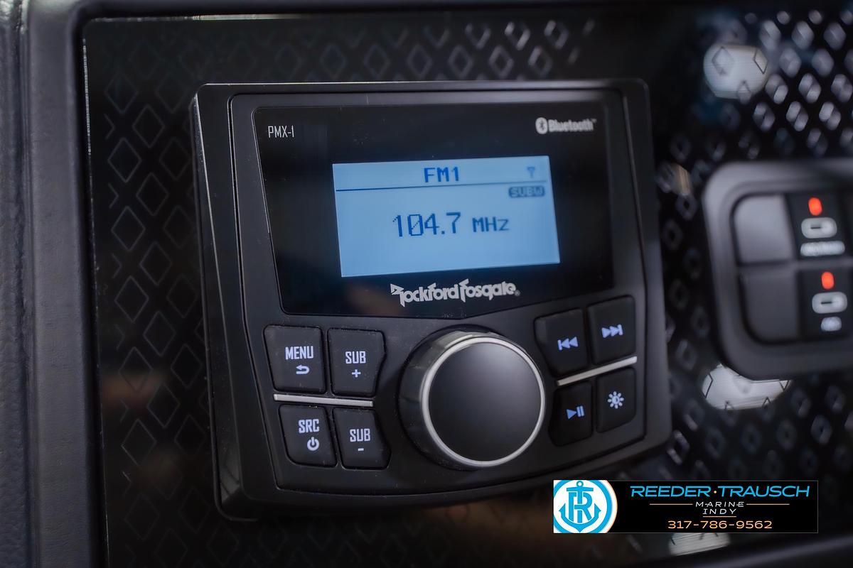 2026 Bennington 22 MFB