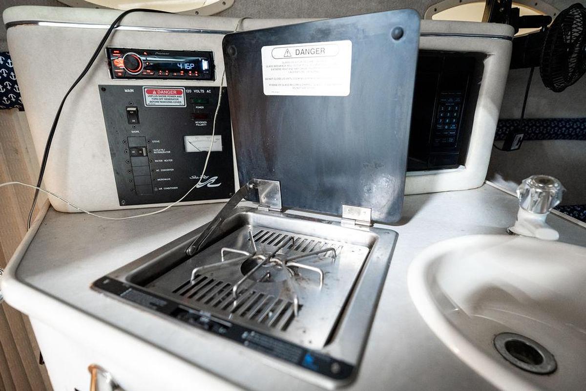 Used 1997 Sea Ray 240 Sundancer