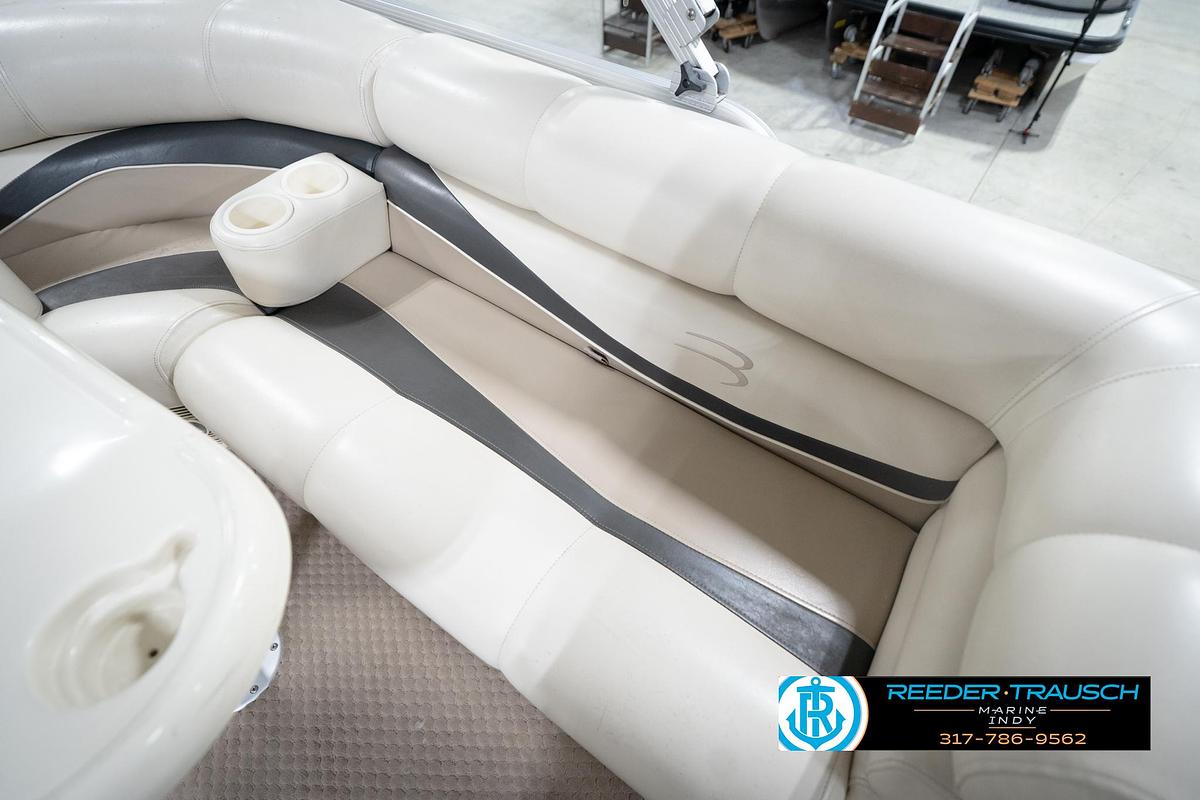 Used 2003 Bennington 2050 RL