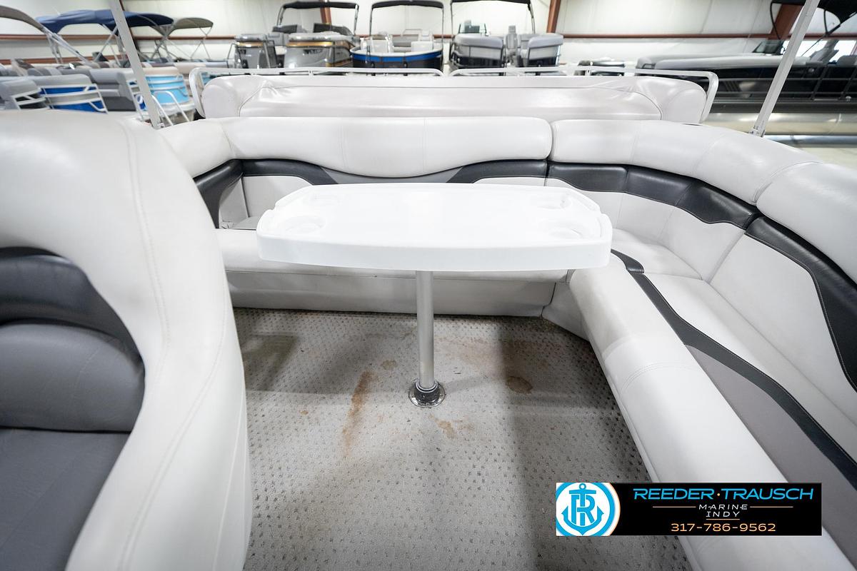 Used 1991 Godfrey Sanpan SP 2200