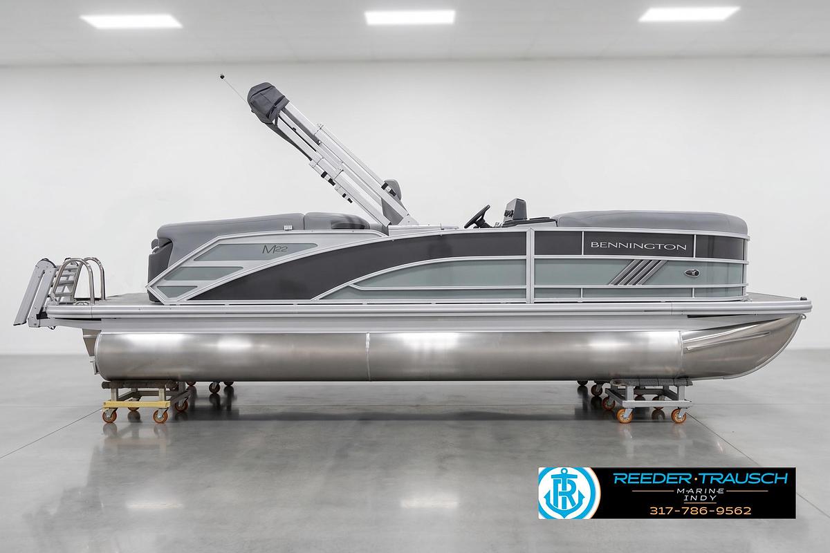 2027 Bennington 22 MFB