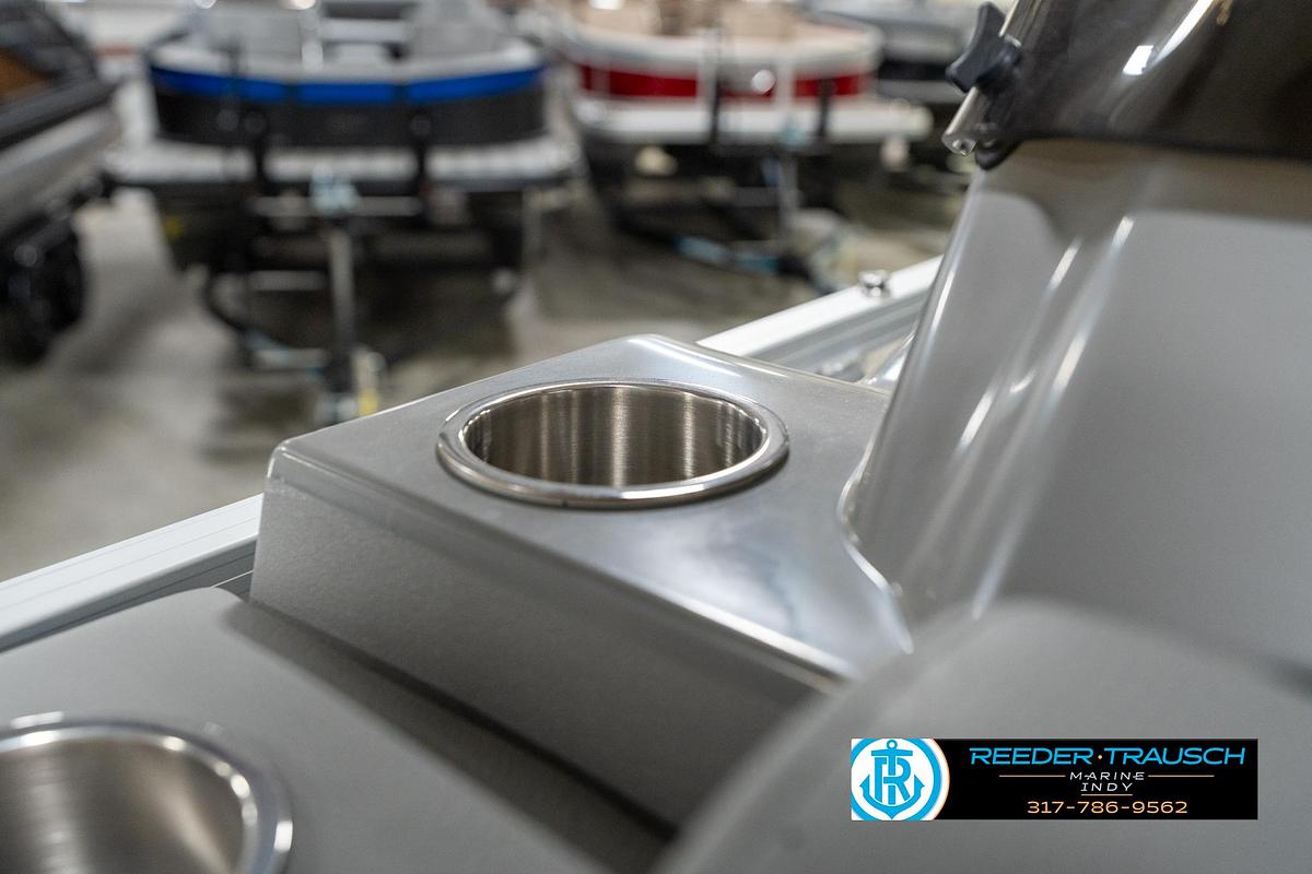 Used 2023 Avalon 2180 VENT CR