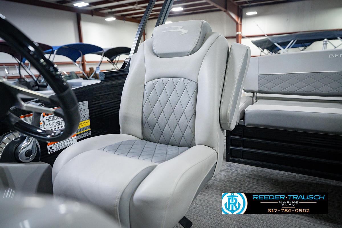 Used 2022 Bennington 23 LTSB