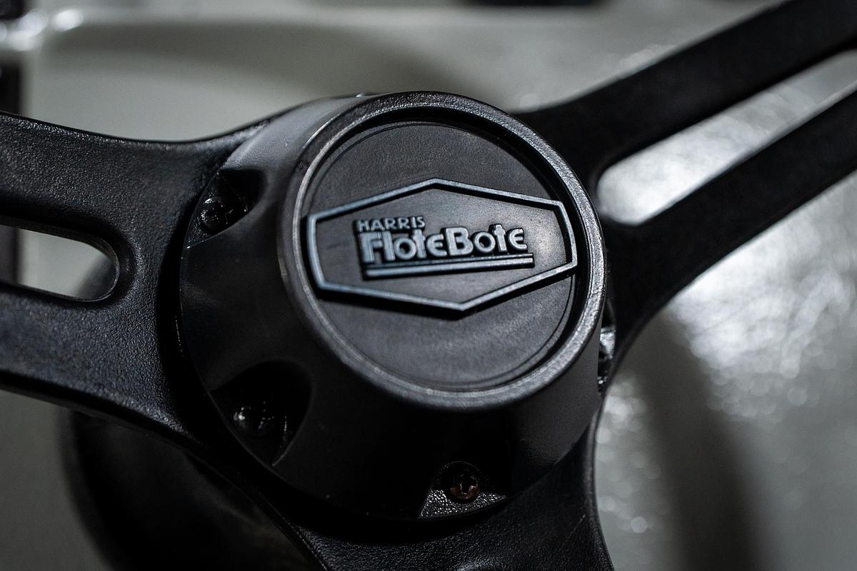 Used 1994 Harris Flote Boat