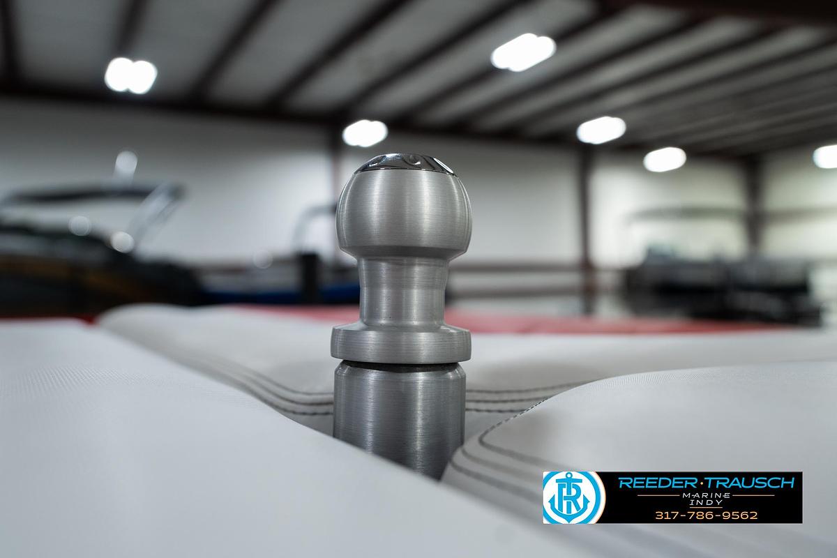 Used 2017 Malibu 25 LSV