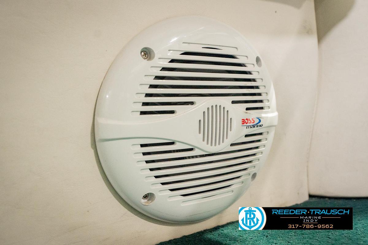 Used 2000 Bennington 227L
