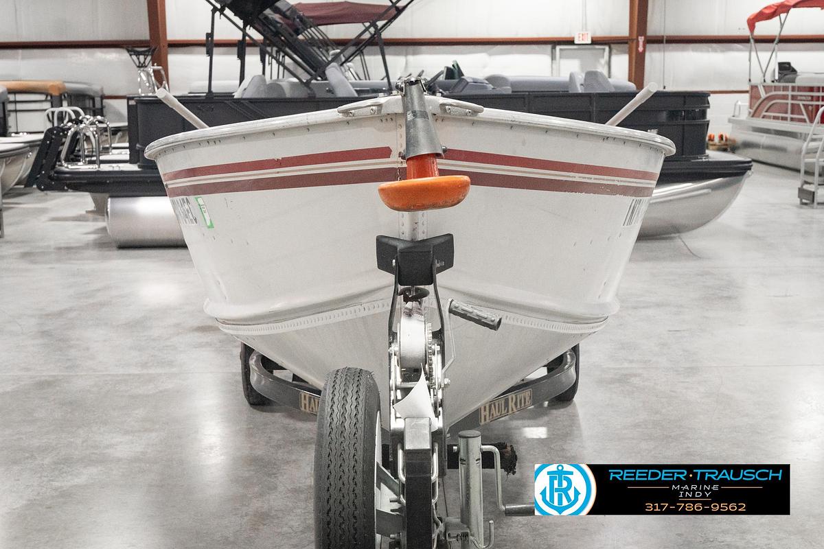 Used 2004 Smoker Craft Voyager