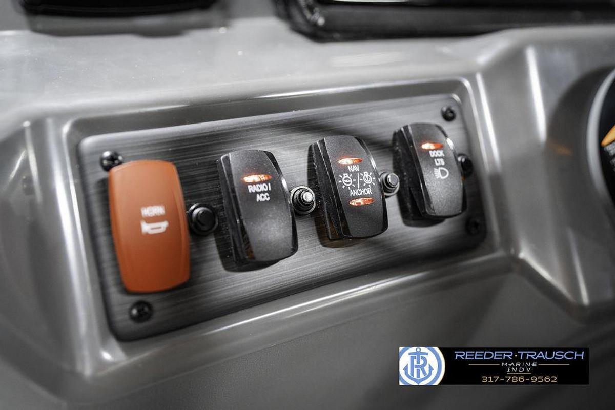 2025 Bennington 21 SSR