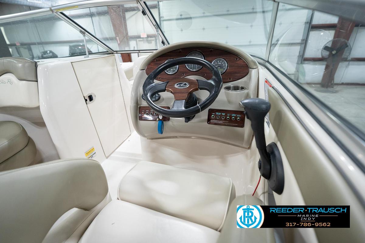 Used 2005 Sea Ray 200 Sun Deck