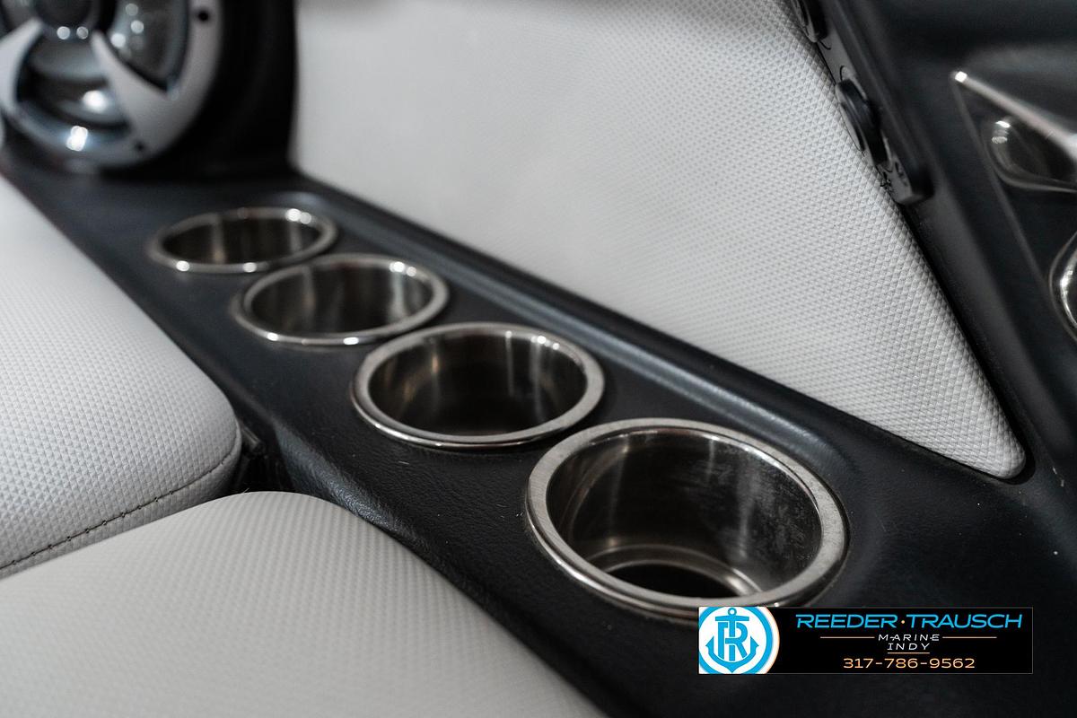 Used 2017 Malibu 25 LSV