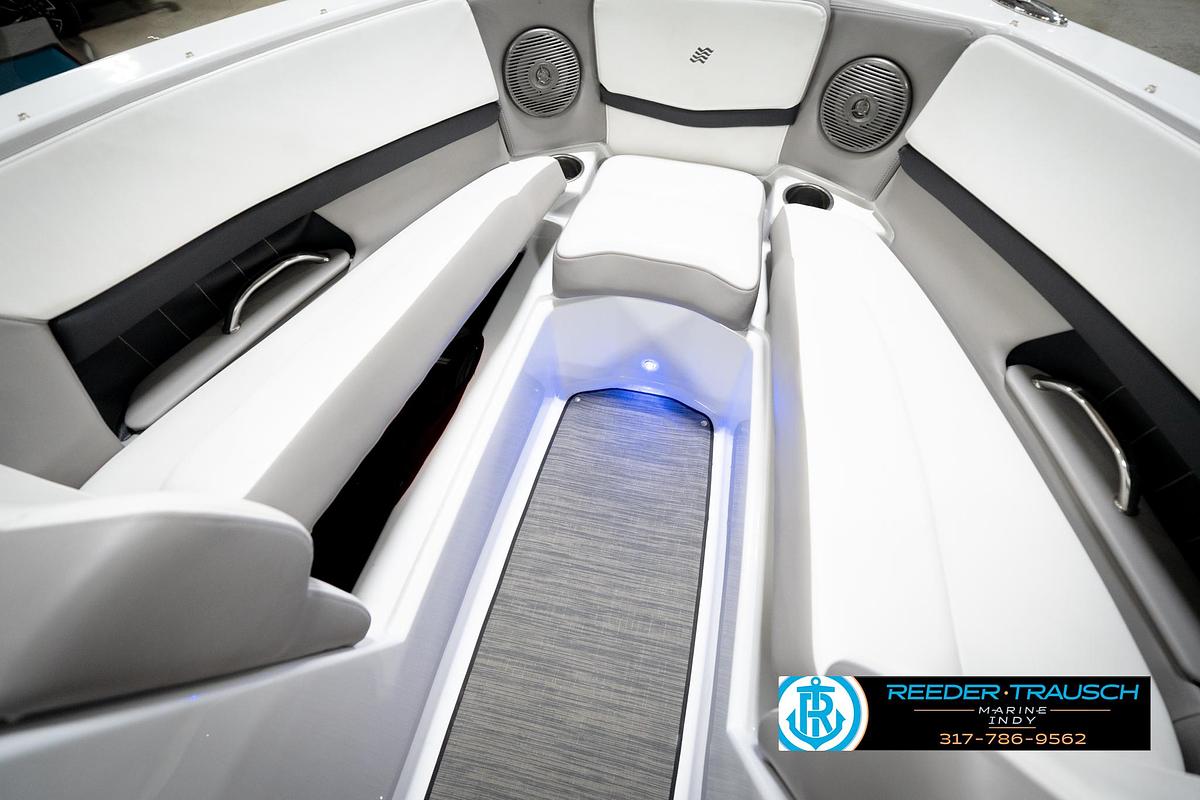 Used 2020 Four Winns MT H210