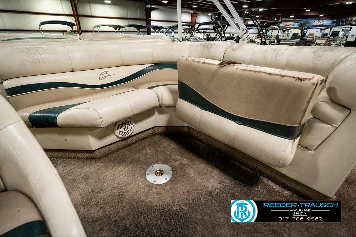 Used 2000 Bennington 2275 LX