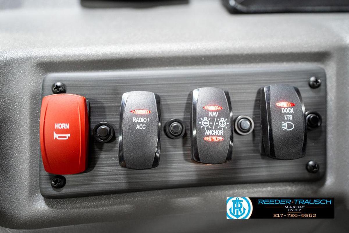 2025 Bennington 21 SLJ