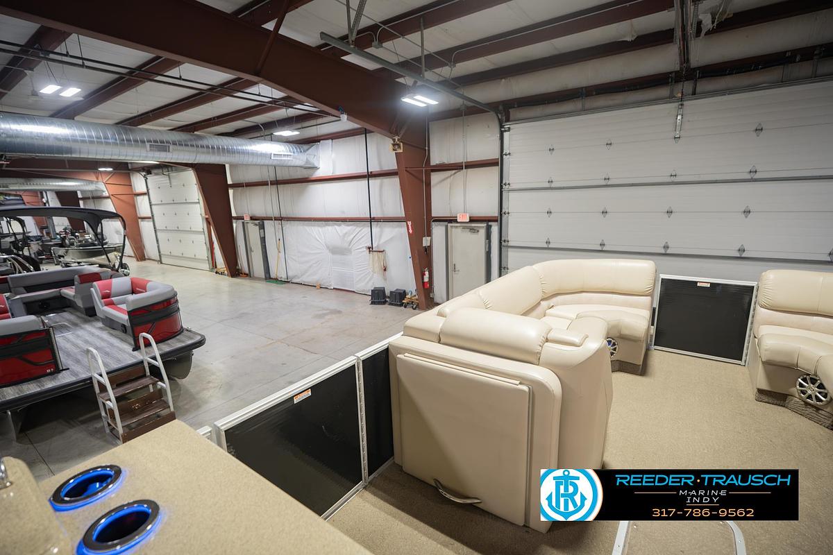 Used 2014 Bennington 2550 RCB