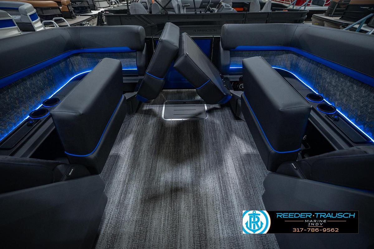 2027 Bennington 24 MFB