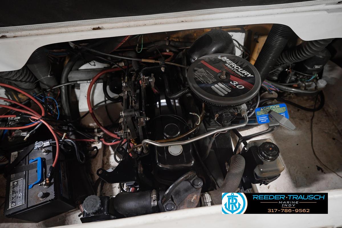 Used 2003 Larson SEi 180