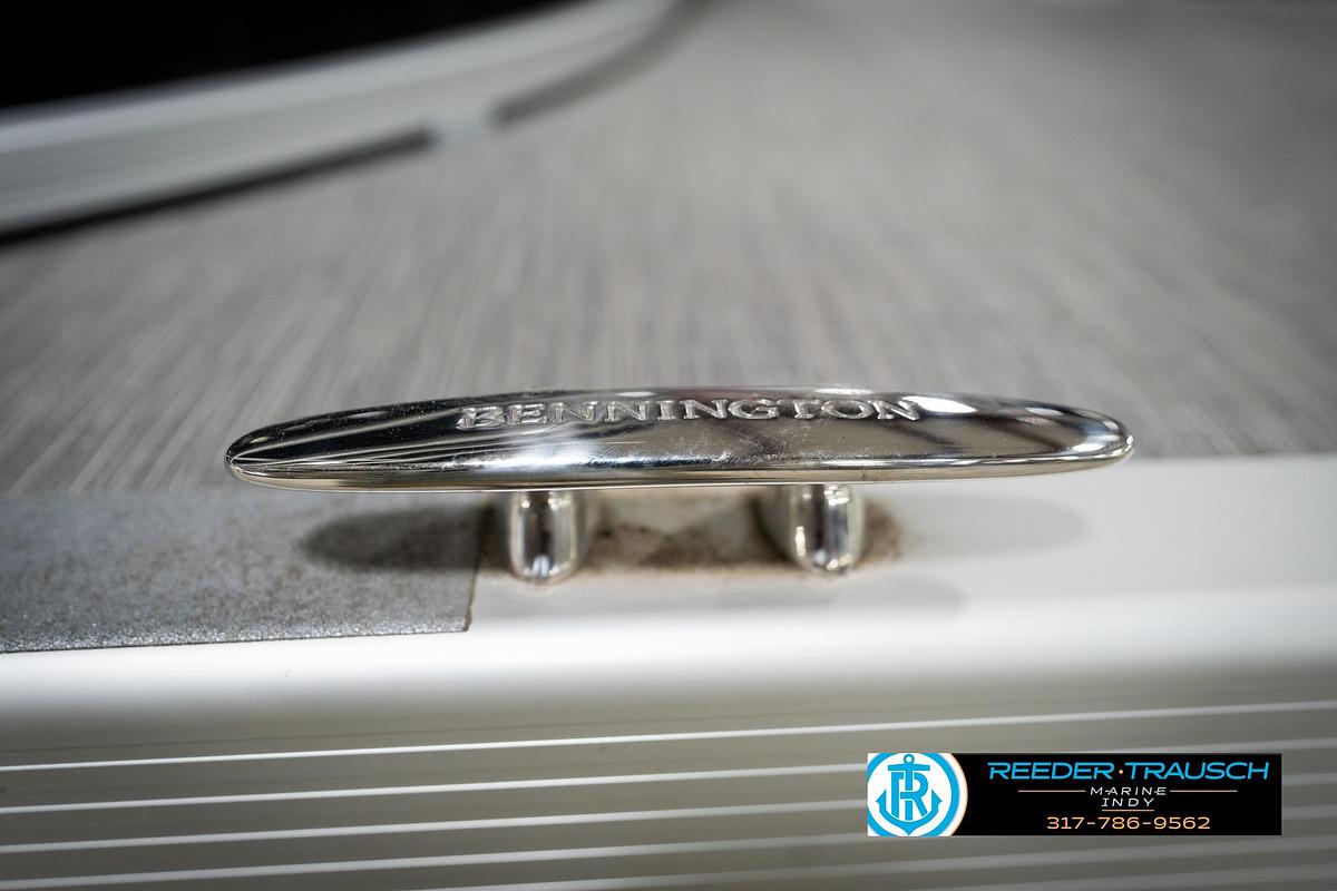 Used 2023 Bennington 22 LSR