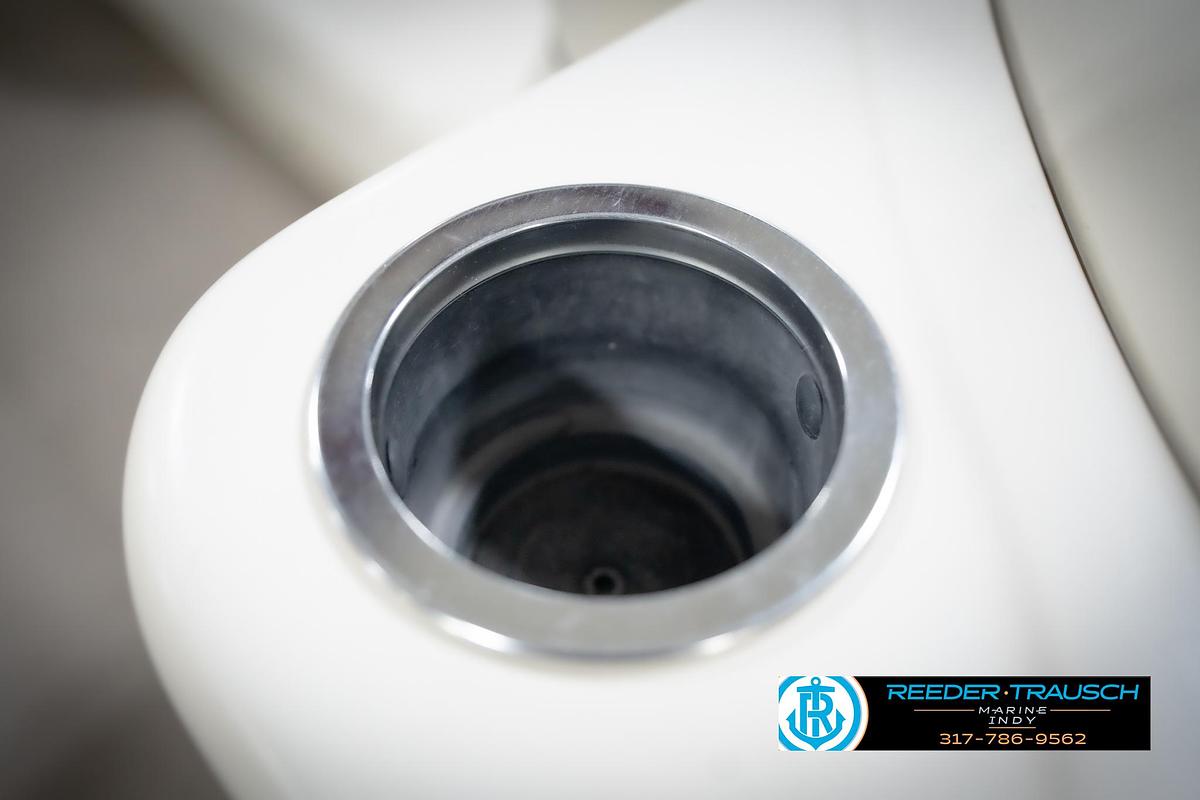 Used 2014 SunChaser Classic 8522 Lounger