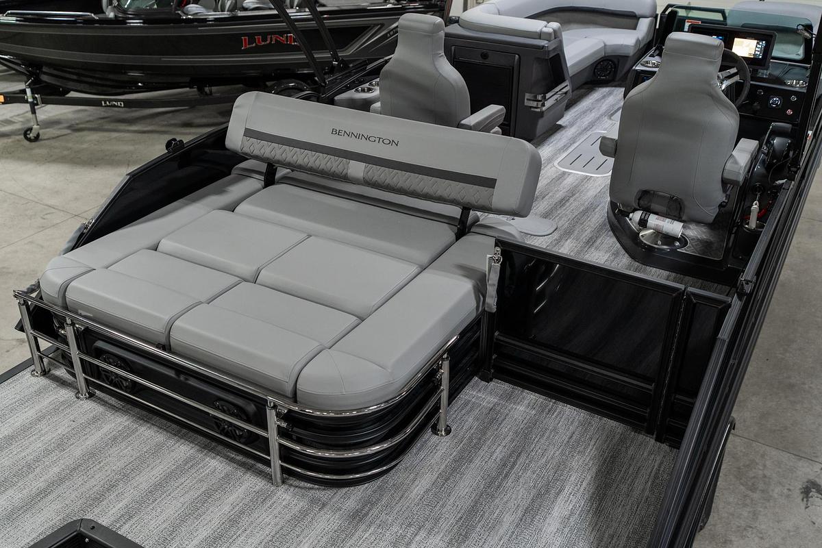 2025 Bennington 24 MSB