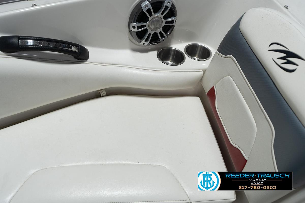 Used 2014 Monterey 204 FS